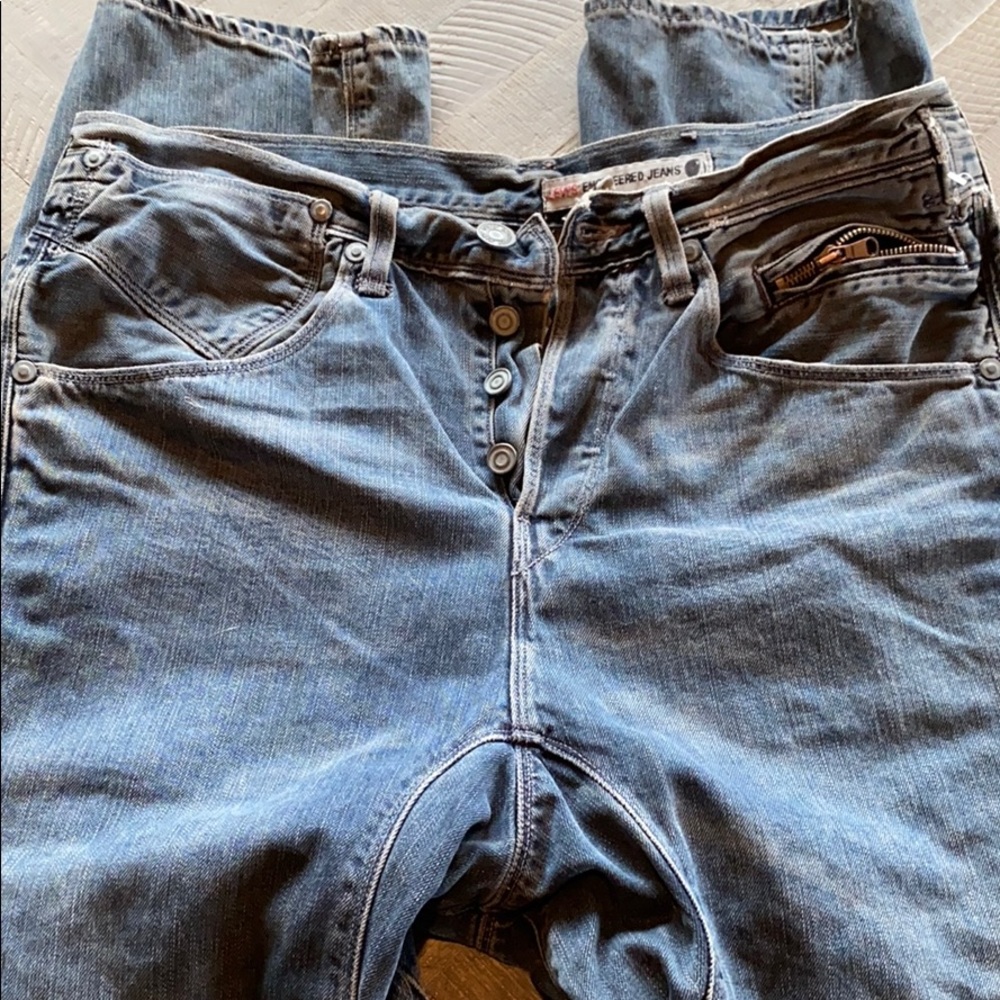 NWOT European Levi’s Engineered Jeans 32